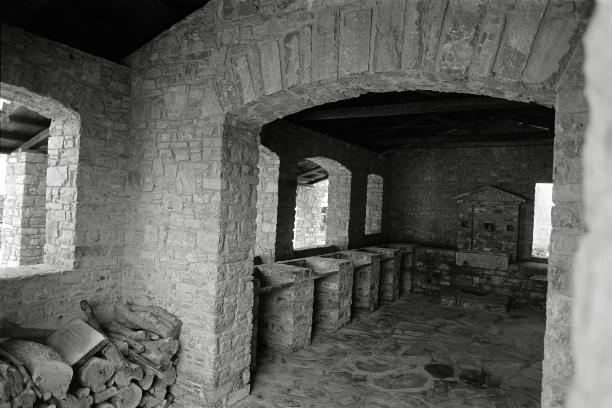 AHP F1991 09 003 sc240914 img30 NLP